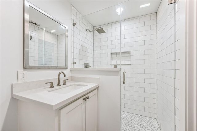 5524 Sturbridge Drive, Houston, TX 77056