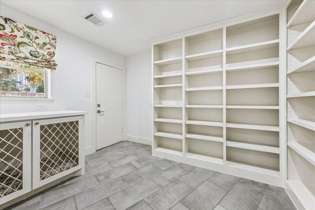 5524 Sturbridge Drive, Houston, TX 77056