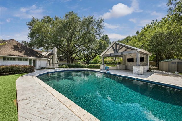 5524 Sturbridge Drive, Houston, TX 77056