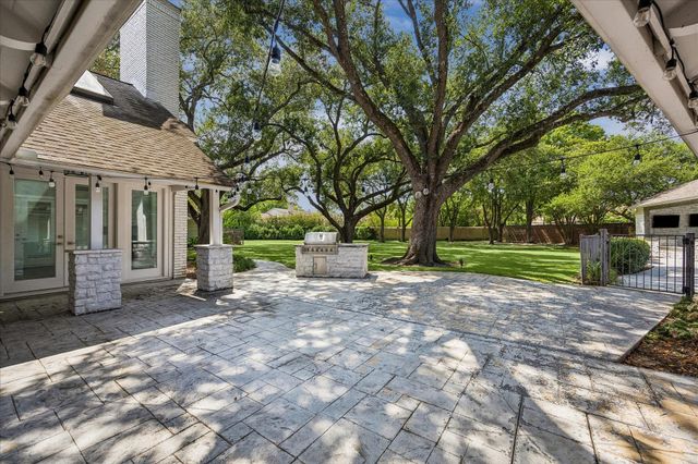5524 Sturbridge Drive, Houston, TX 77056