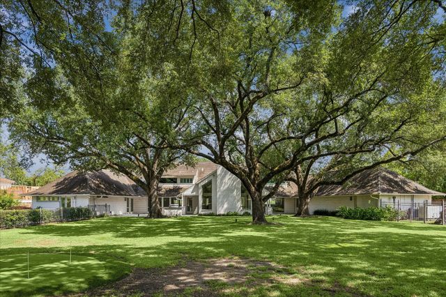 5524 Sturbridge Drive, Houston, TX 77056