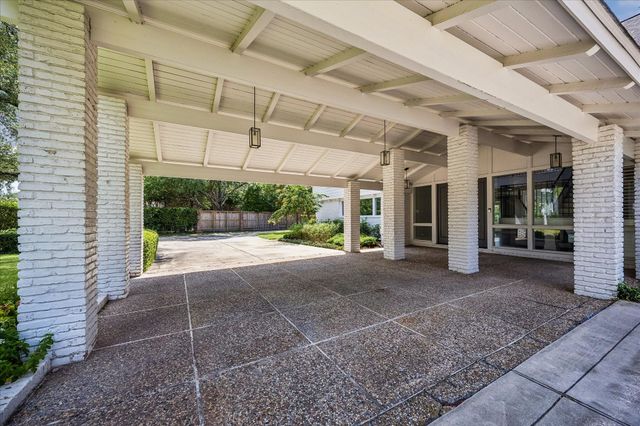 5524 Sturbridge Drive, Houston, TX 77056