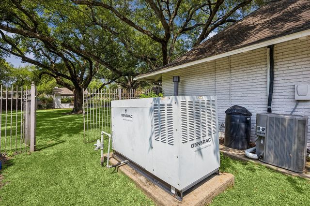 5524 Sturbridge Drive, Houston, TX 77056