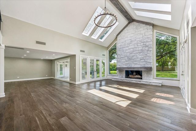 5524 Sturbridge Drive, Houston, TX 77056
