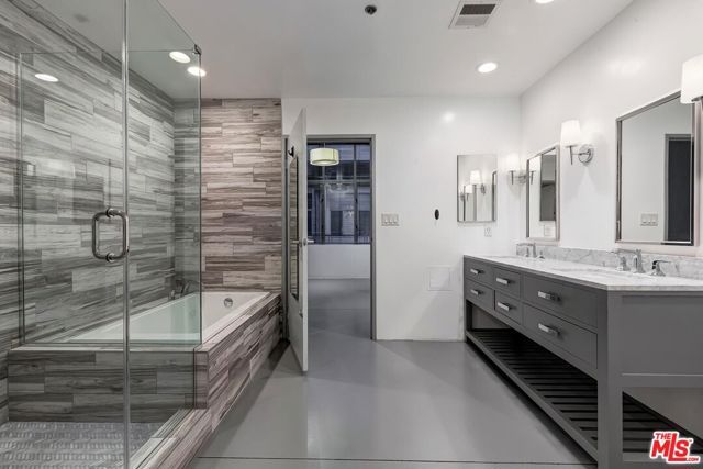 1130 S Flower Street 208, Los Angeles, CA 90015