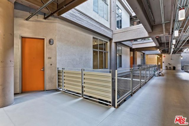 1130 S Flower Street 208, Los Angeles, CA 90015