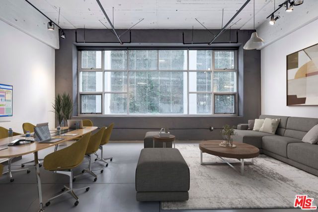 1130 S Flower Street 208, Los Angeles, CA 90015