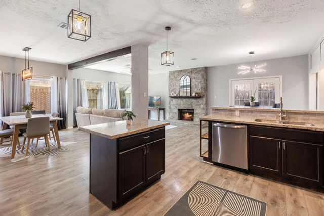 2110 Paso Rello Drive Drive, Houston, TX 77077