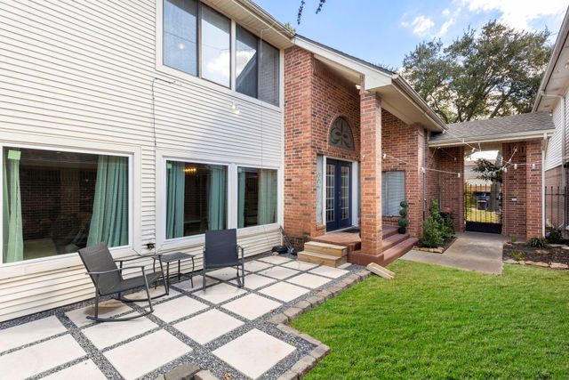 2110 Paso Rello Drive Drive, Houston, TX 77077