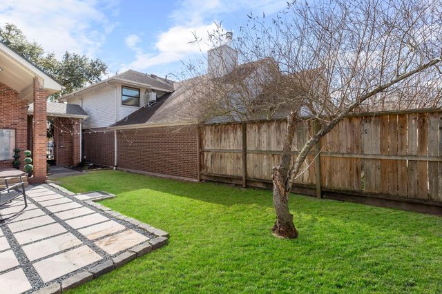 2110 Paso Rello Drive Drive, Houston, TX 77077