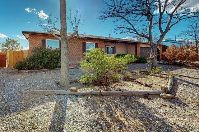 893 Rodeo Loop SE, Rio Rancho, NM 87124