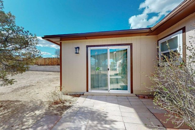 893 Rodeo Loop SE, Rio Rancho, NM 87124