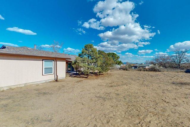 893 Rodeo Loop SE, Rio Rancho, NM 87124