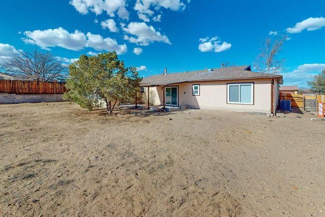 893 Rodeo Loop SE, Rio Rancho, NM 87124