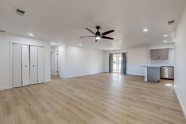 893 Rodeo Loop SE, Rio Rancho, NM 87124