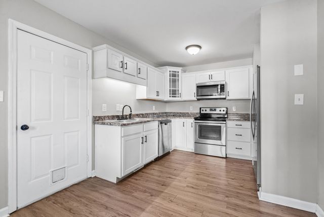75 Grassmire Dr, Clarksville, TN 37042