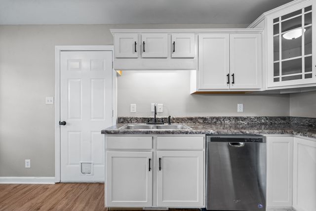 75 Grassmire Dr, Clarksville, TN 37042