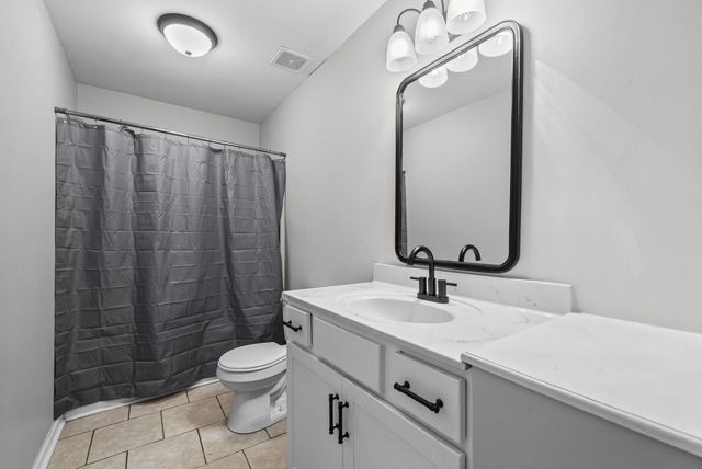 75 Grassmire Dr, Clarksville, TN 37042