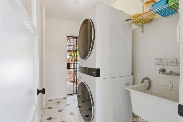 1829 S Fairfax Avenue, Los Angeles, CA 90019