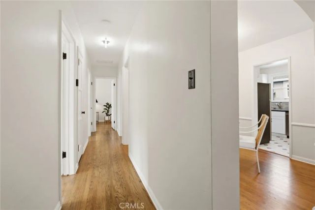 1829 S Fairfax Avenue, Los Angeles, CA 90019