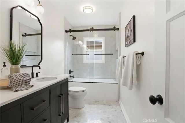 1829 S Fairfax Avenue, Los Angeles, CA 90019