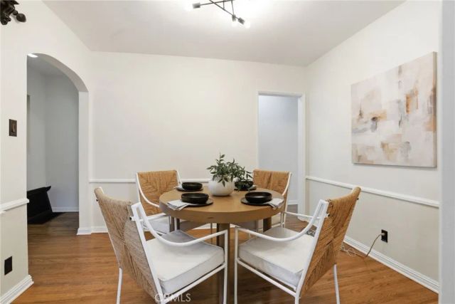 1829 S Fairfax Avenue, Los Angeles, CA 90019