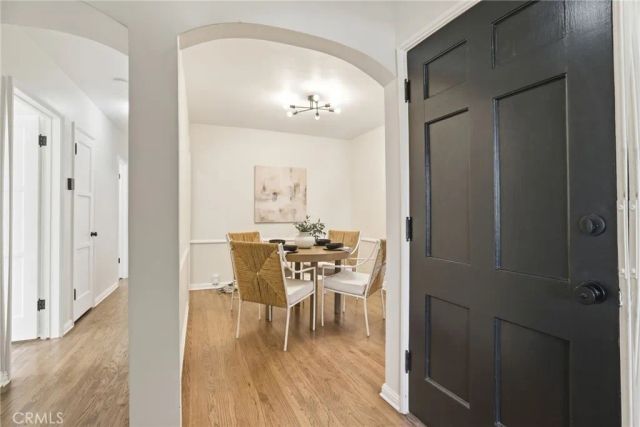 1829 S Fairfax Avenue, Los Angeles, CA 90019