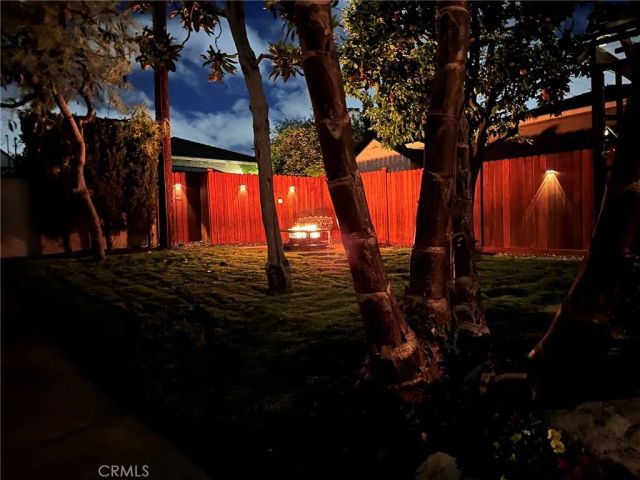 1829 S Fairfax Avenue, Los Angeles, CA 90019