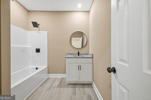 171 N DALE Street, Calhoun, GA 30701