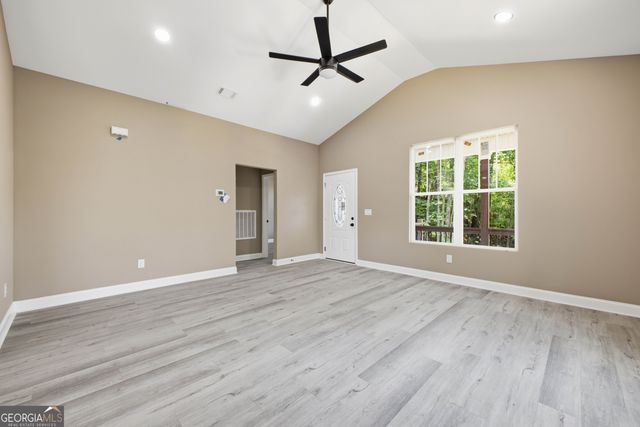 171 N DALE Street, Calhoun, GA 30701