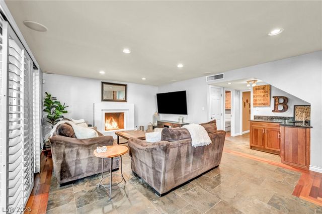 8701 Isola Drive, Las Vegas, NV 89117