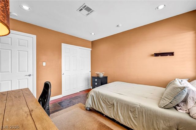 8701 Isola Drive, Las Vegas, NV 89117