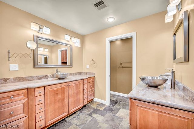 8701 Isola Drive, Las Vegas, NV 89117