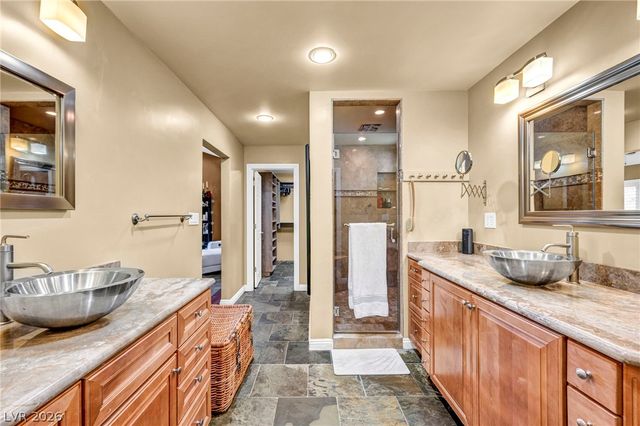 8701 Isola Drive, Las Vegas, NV 89117