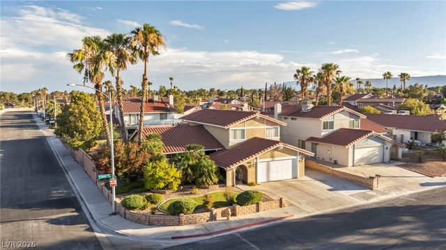 8701 Isola Drive, Las Vegas, NV 89117