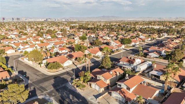 8701 Isola Drive, Las Vegas, NV 89117