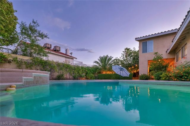 8701 Isola Drive, Las Vegas, NV 89117