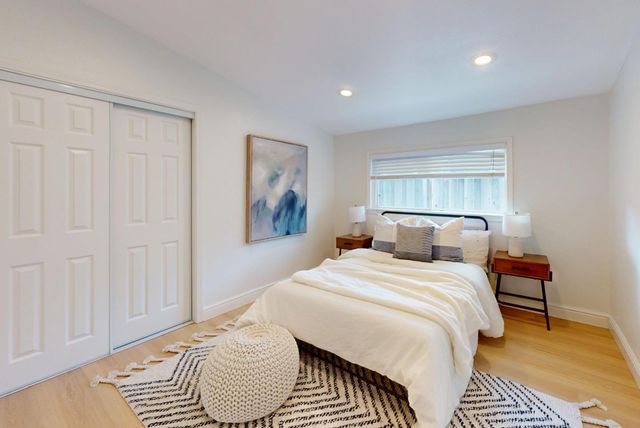 696 Lakehaven Drive, Sunnyvale, CA 94089