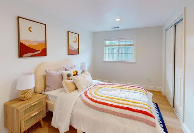 696 Lakehaven Drive, Sunnyvale, CA 94089