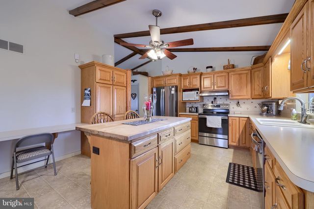 281 ROBIN DALE DR, Leola, PA 17540