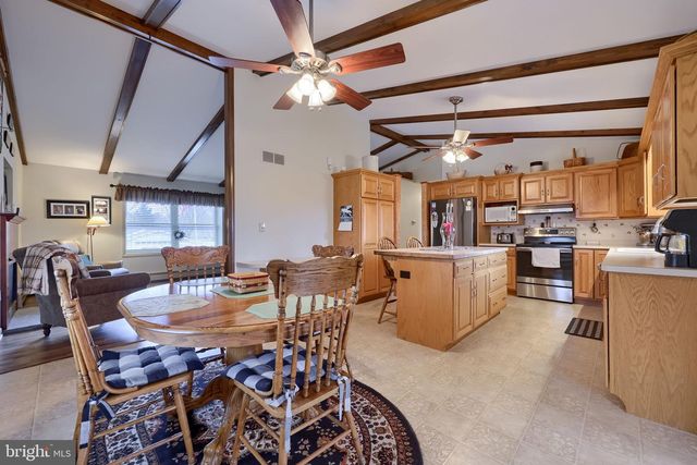 281 ROBIN DALE DR, Leola, PA 17540