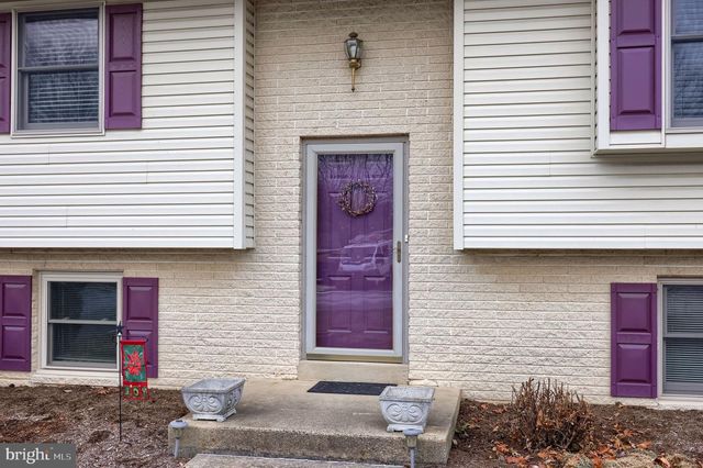 281 ROBIN DALE DR, Leola, PA 17540