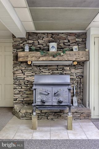 281 ROBIN DALE DR, Leola, PA 17540