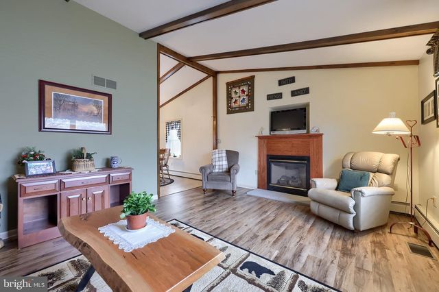 281 ROBIN DALE DR, Leola, PA 17540