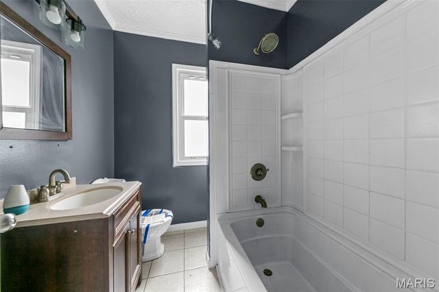 4081 Burgen Avenue, St Louis, MO 63116