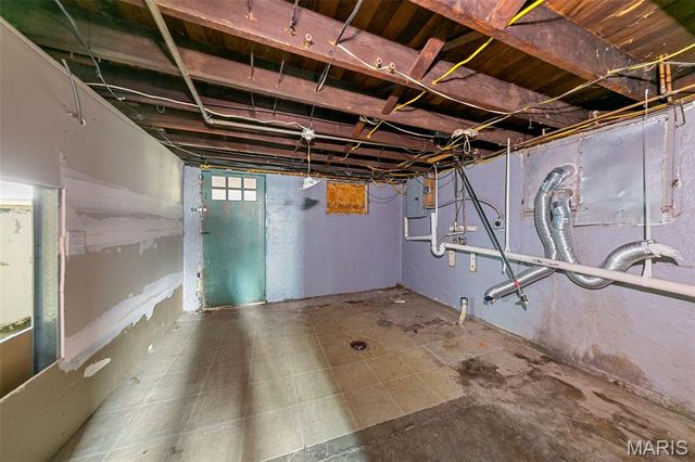 4081 Burgen Avenue, St Louis, MO 63116