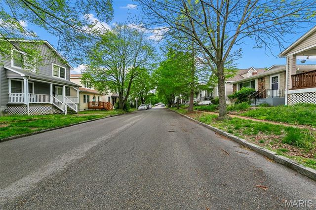4081 Burgen Avenue, St Louis, MO 63116
