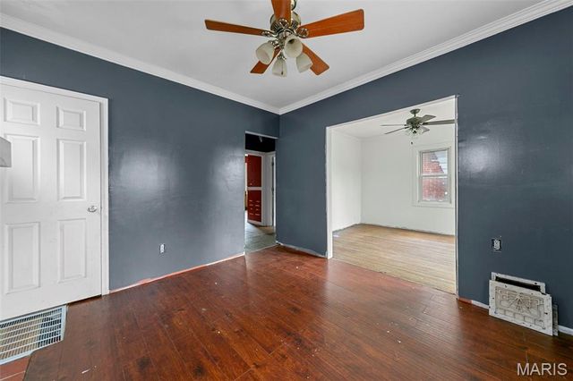 4081 Burgen Avenue, St Louis, MO 63116