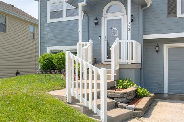 8637 NE 112th Street, Kansas City, MO 64157