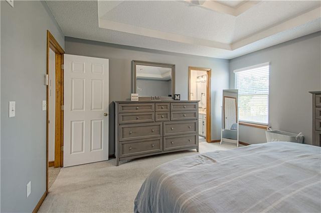 8637 NE 112th Street, Kansas City, MO 64157
